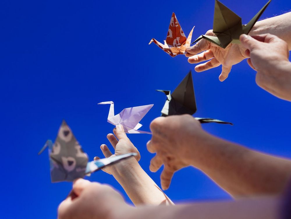 Origamni Vögel am Himmel